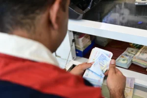 İran’da dolar tümen karşısında geriledi