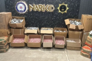 71 ilde uyuşturucu operasyonu: 424 kişi tutuklandı