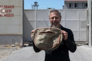 Mehdi Zana’dan kalan miras: Cezaevinde dikilen 43 yıllık çanta müze yolunda