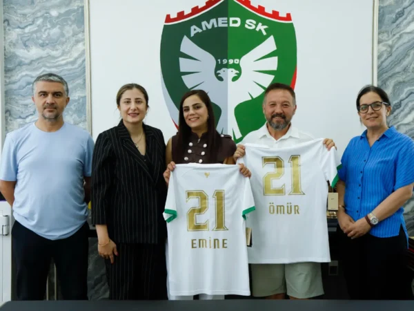 Amedspor, Trabzon’da saldırıya uğrayan aileyi kulüpte ağırladı