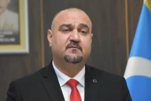 Kerkük İl Meclisi Üyeleri: Kerkük Valisi Muhammed Seman mesaiye az geliyor