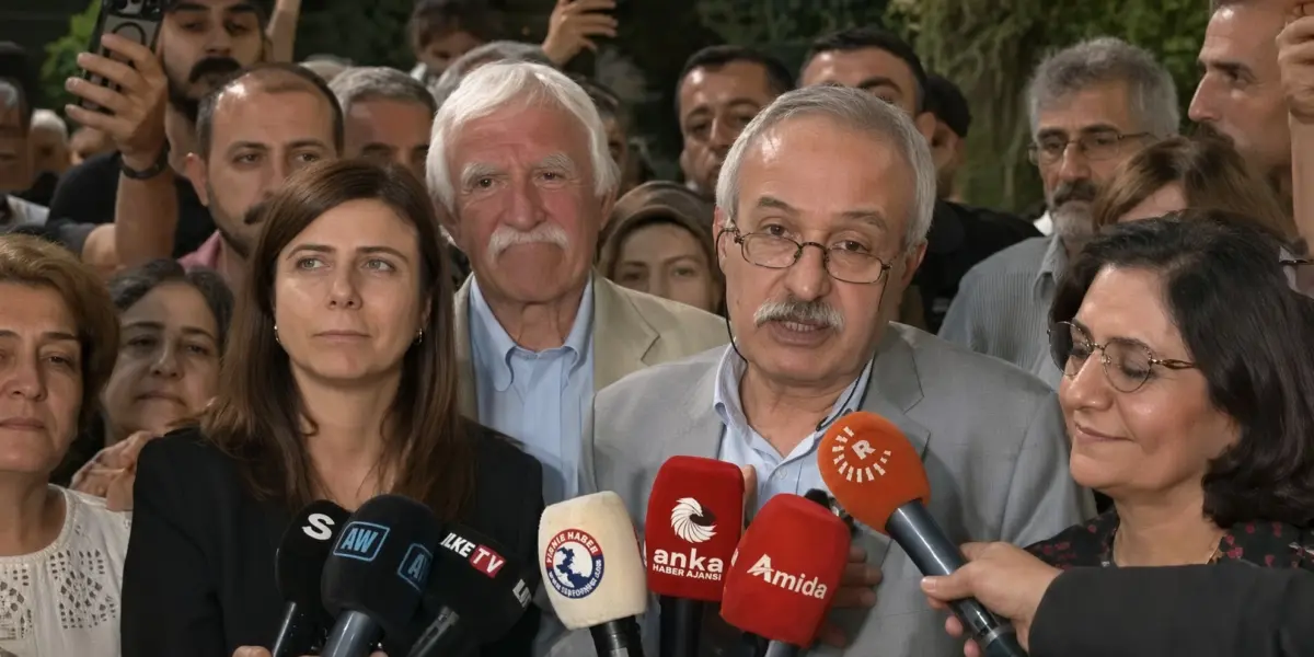 Selçuk Mızraklı’dan Rûdaw’a: Öcalan barışın ‘Besmelesini’ ve ‘Fatihasını’ okudu