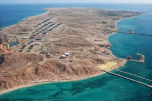 İran basını: Hark Adası ile Cask kenti yakınlarında patlama sesleri duyuldu