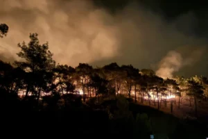 Antalya'daki orman yangınlarına müdahale sürüyor