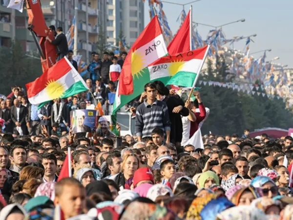 Tarihsel Paravanlaşma, Jeopolitik Araçsallık ve Vesayetsiz Ulusal Kurumsallaşma: Kürt Siyasal Hareketi Üzerine Realist Bir İnceleme