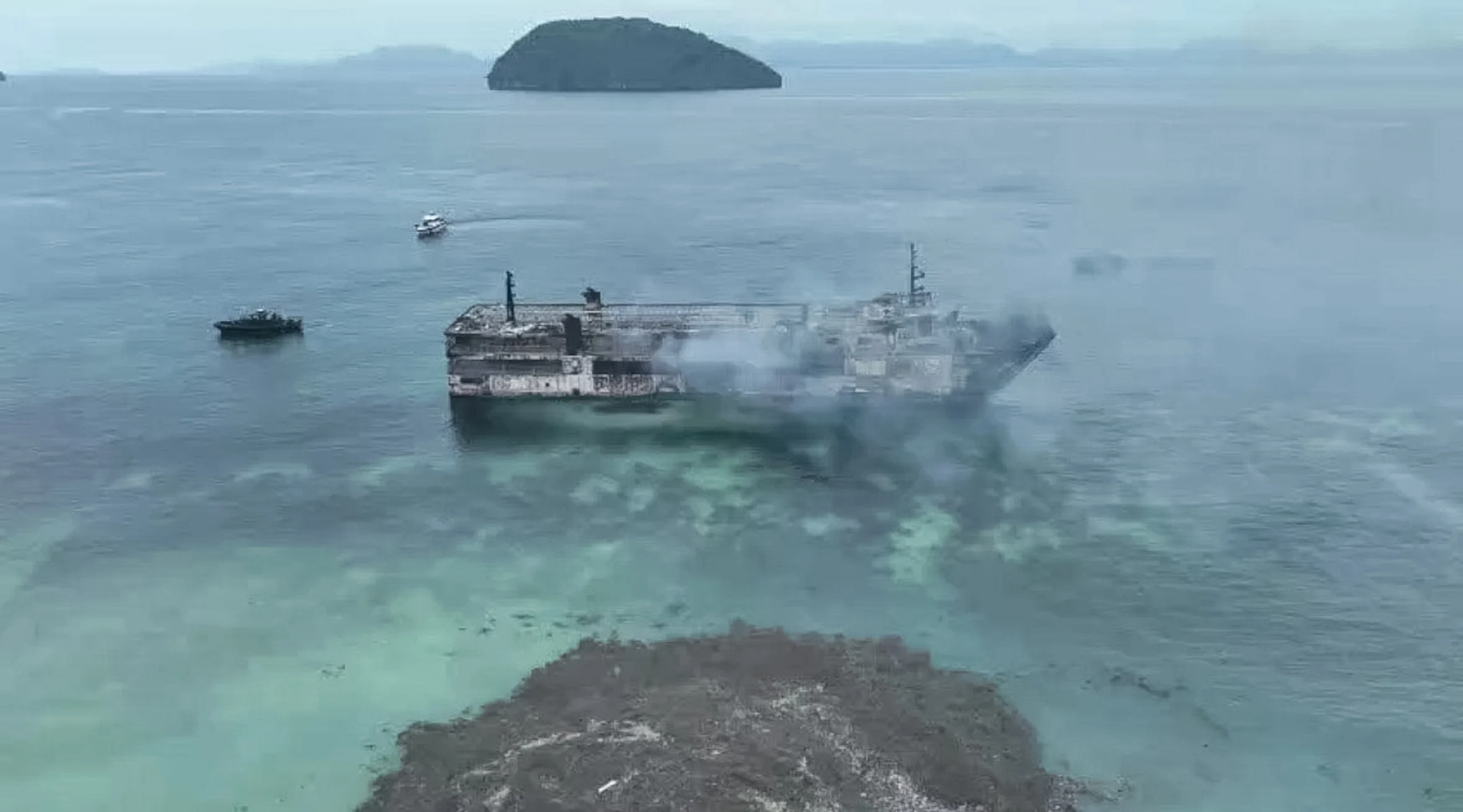 Filipinler'de yolcu feribotunda yangın faciası: 5 ölü, 87 kayıp