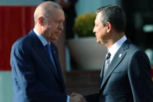 Erdoğan, Özgür Özel aleyhine açtığı 800 bin TL’lik tazminat davalarını kazandı