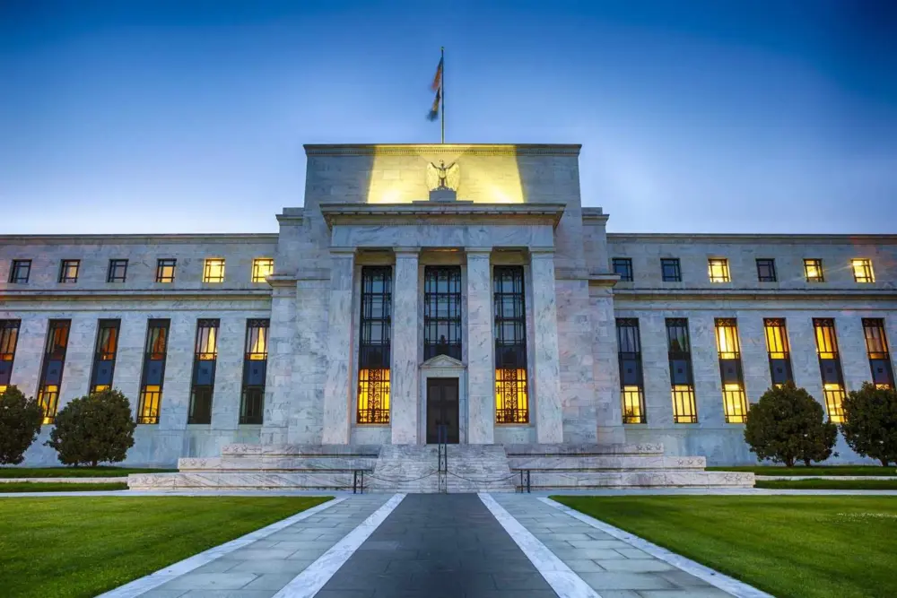 Fed, Temmuz 2023'ten bu yana ilk kez faiz artırımına gitti