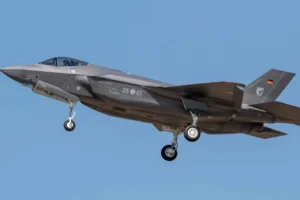 Almanya ilk F-35 savaş uçağını teslim aldı: Luftwaffe için yeni dönem
