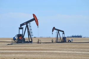 Petrol fiyatları diplomasi umutlarıyla geriledi