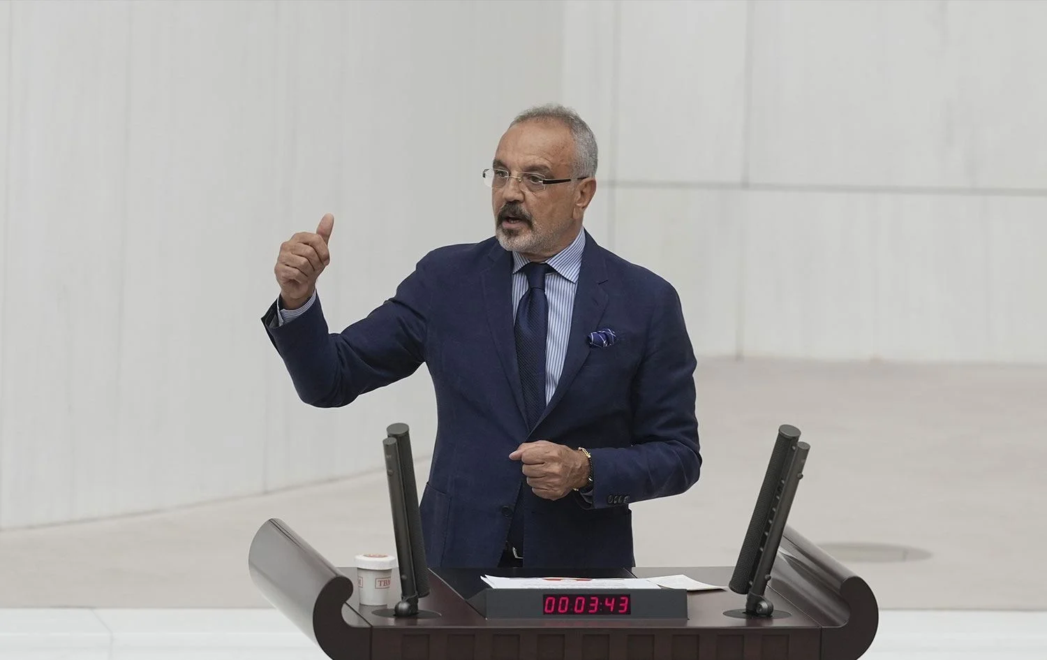 Sırrı Sakık Demirtaş’ı ziyaret etti: Arkadaşlarımızın özgürlüğü ‘çerçeve yasaya’ bağlanmamalıdır