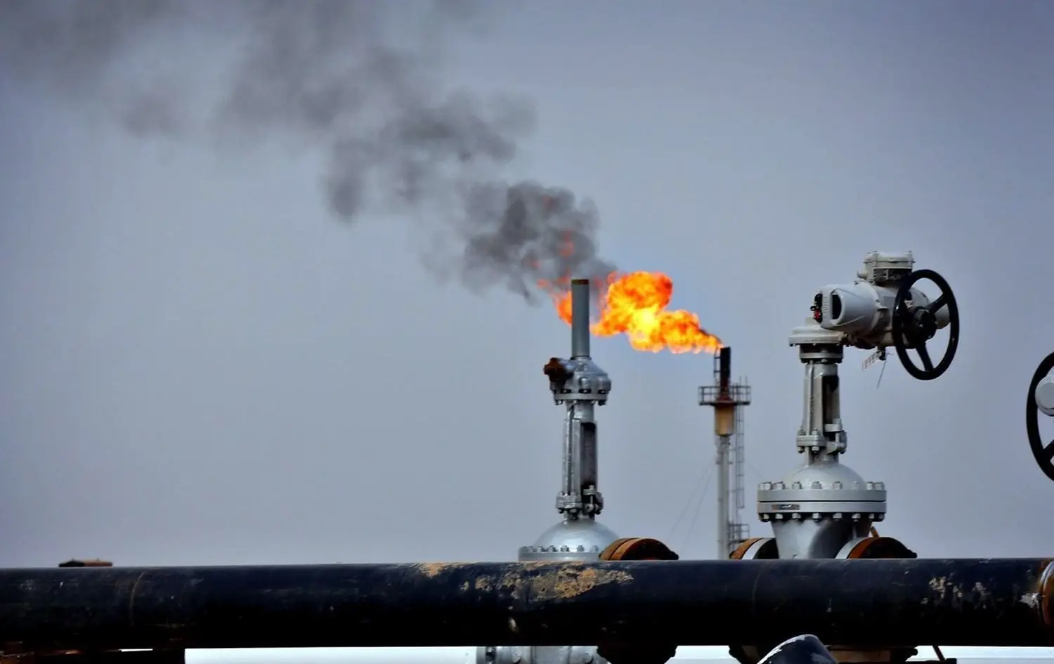 Petrol fiyatları diplomasi umuduyla geriledi