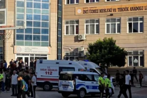 Manisa'da okul saldırısı: Telefonu sıfırlamış, odasından gamalı haç çıktı