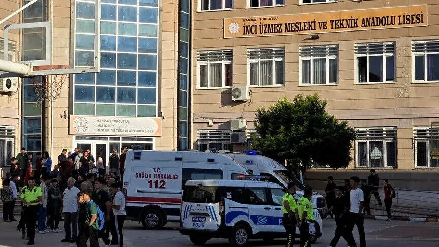 Manisa'da okul saldırısı: Telefonu sıfırlamış, odasından gamalı haç çıktı