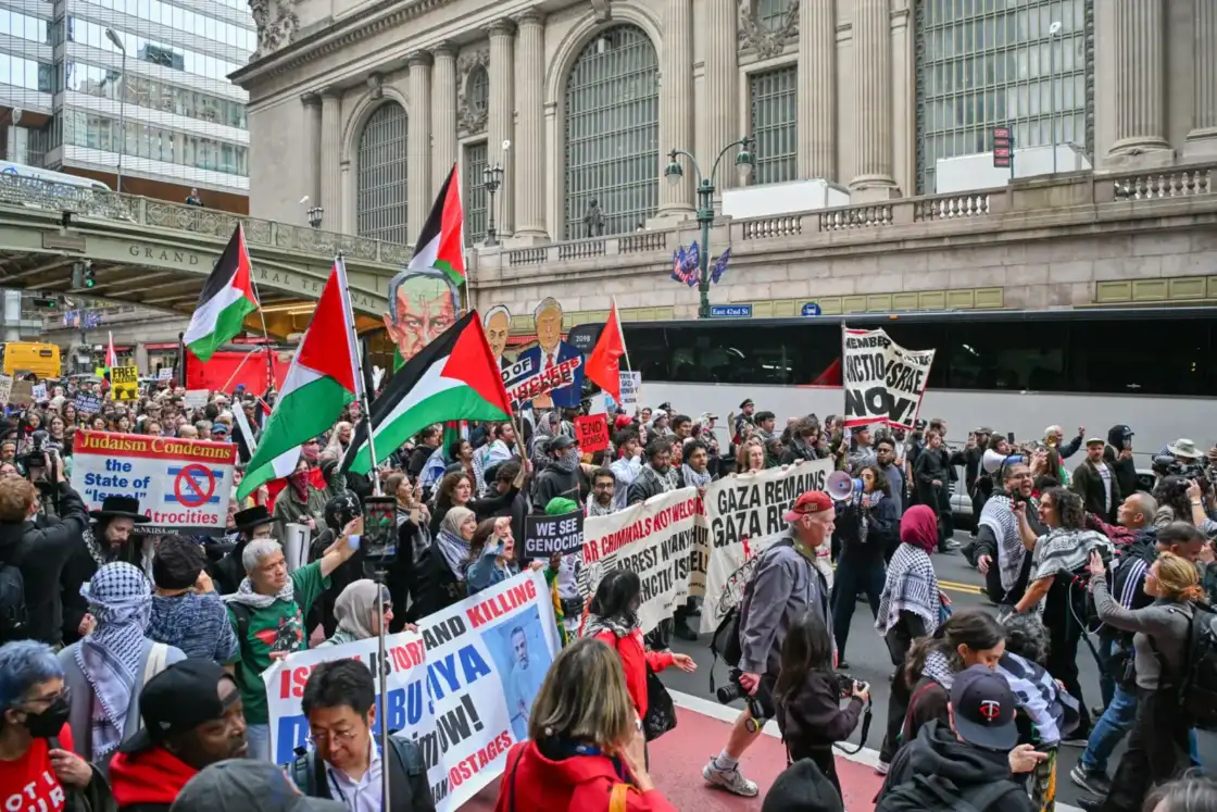 Netanyahu, New York’ta binlerce kişi tarafından protesto edildi