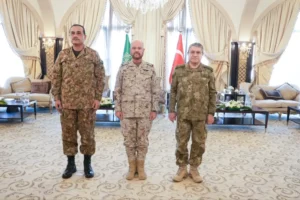 Türkiye, Suudi Arabistan ve Pakistan genelkurmay başkanları Riyad’da buluştu