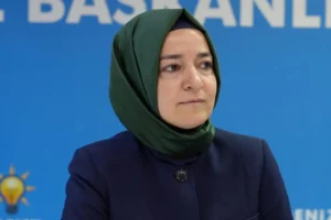 Fon iddiaları: AK Parti Genel Başkan Yardımcısı Fatma Betül Sayan Kaya istifa etti