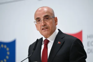 Bakan Mehmet Şimşek'ten fon krizine ilişkin açıklama