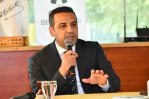 Çiğli Belediye Başkanı Onur Emrah Yıldız AK Parti'ye geçiyor