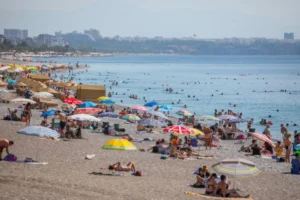 İstanbul'da 3 plajda denize girme yasağı