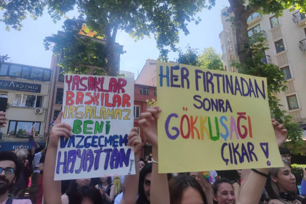 "Ailem Güvende" operasyonlarında İstanbul'da 20 kişi tutuklandı