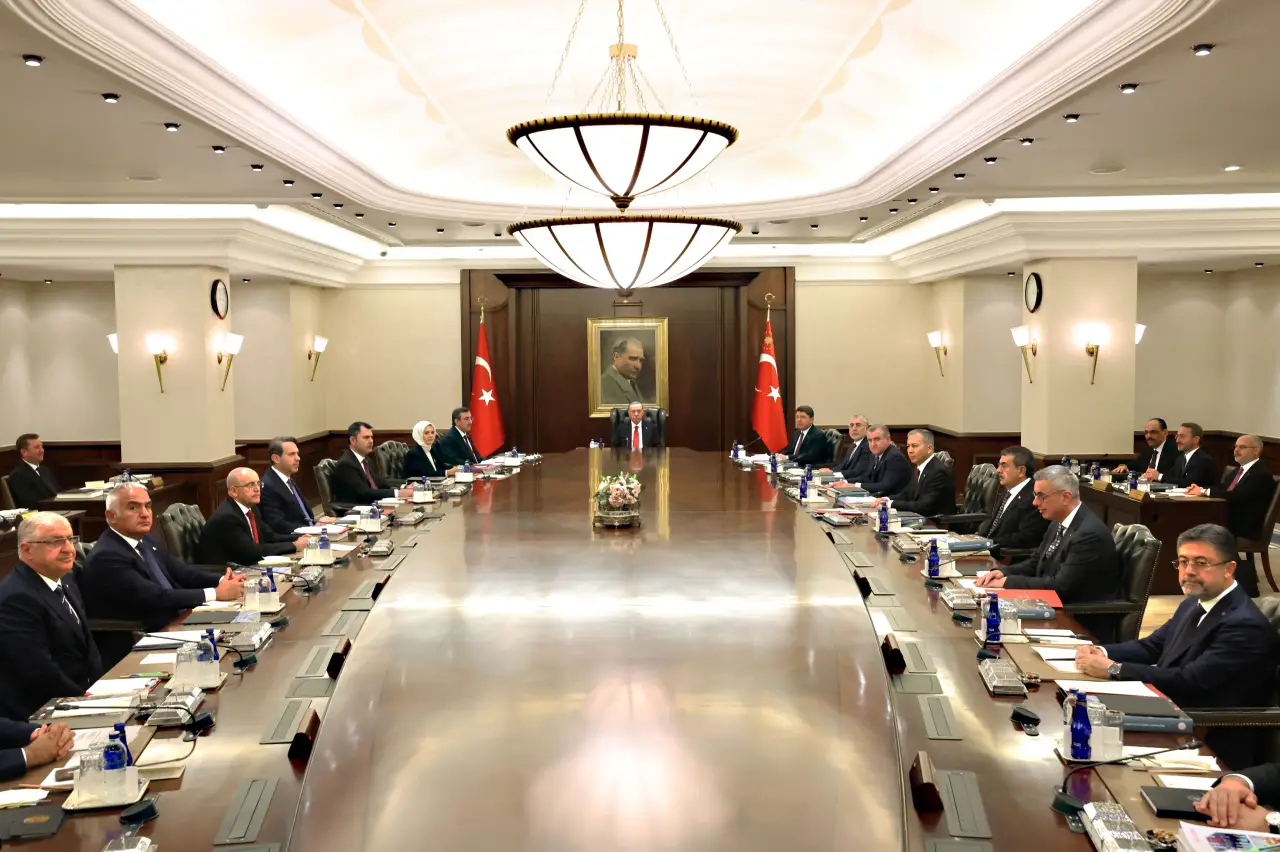 Kabine bugün toplanıyor: Gündemde hangi başlıklar var?