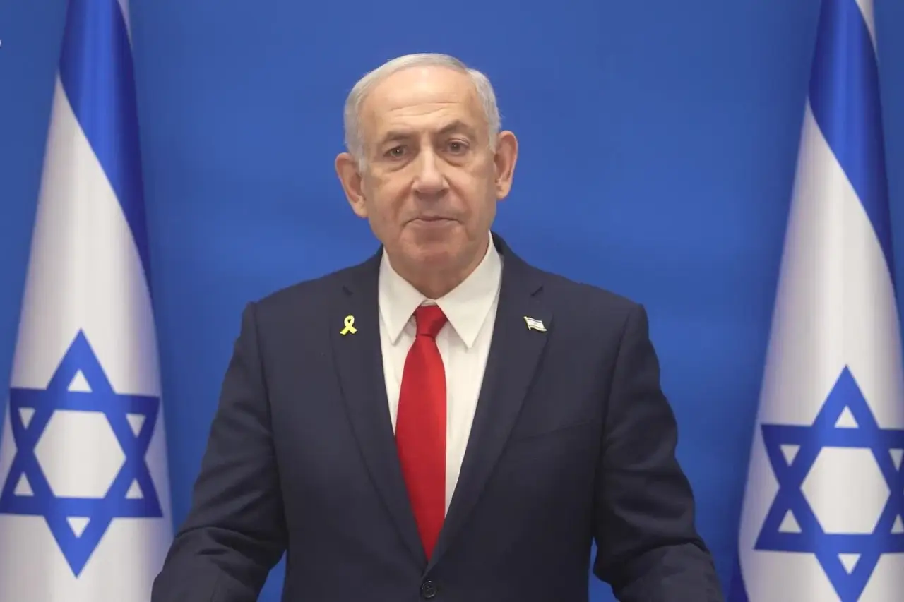 Fransa’nın, Netanyahu'nun uçağının geçmesine izin vermesine siyasetçilerden tepki gösterdi