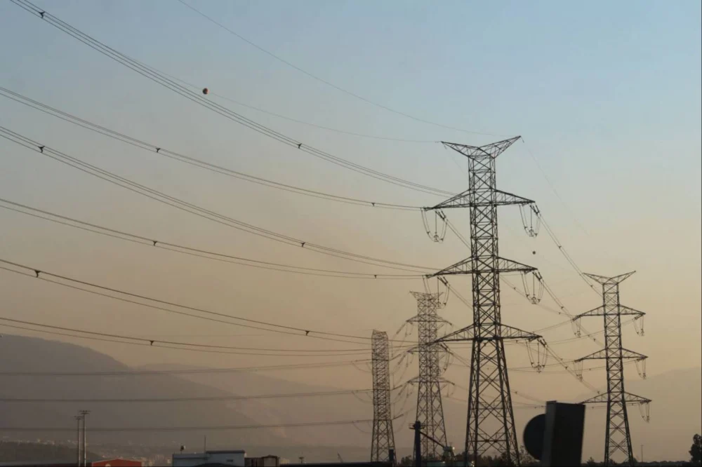 Spot elektrik piyasasında işlem hacmi yüzde 31.5 tırmandı