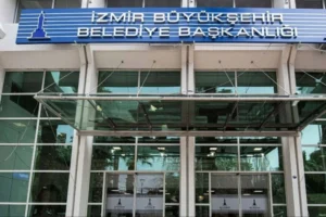 İZENERJİ’de işten çıkarılan işçi intihar girişiminde bulundu: “Evime gidemiyorum”