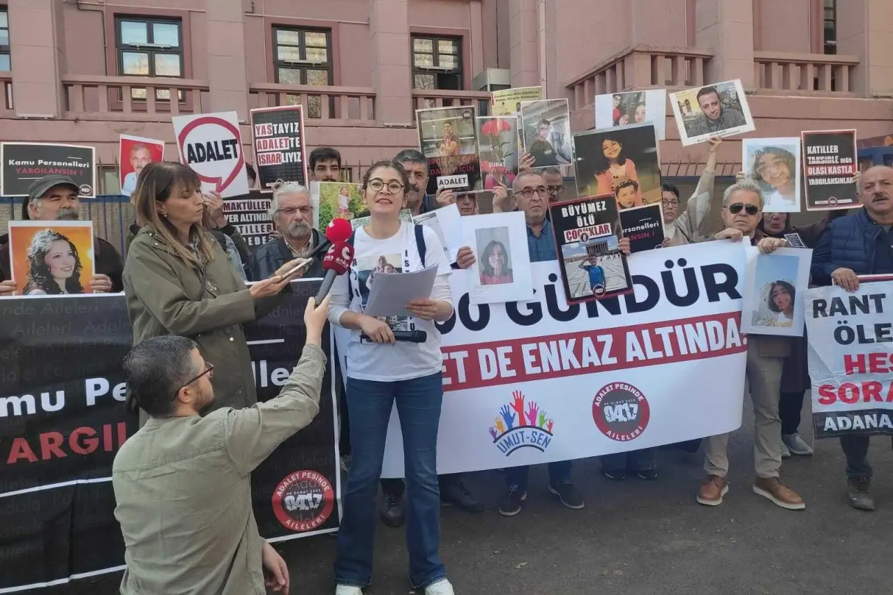 Depremzedelerin Adalet Bakanlığı önündeki nöbeti sürüyor: "Kaybettiğimiz yakınlarımızın hakları için buradayız"