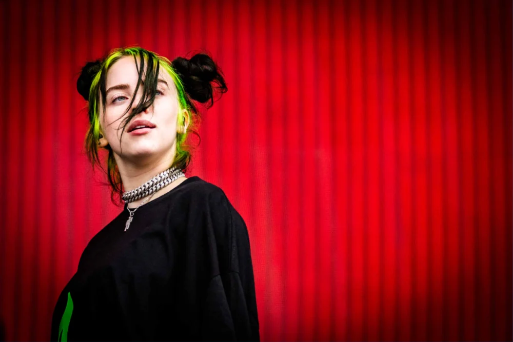 Billie Eilish’in ilk oyunculuk deneyimi: “Sırça Fanus”un kadrosu belli oldu