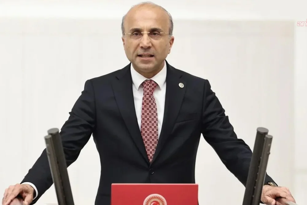 Yeni Partili Aşkın Genç’ten OVP hesabı: 166 lira denilen sepet 243 liraya çıktı