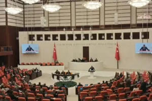 Meclis'e sunulan 14 bin 878 önergeden yalnızca 914'ü yasal sürede cevaplandı