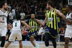 Basketbolda sezonun ilk kupası sahibini buluyor: Fenerbahçe-Beşiktaş maçı ne zaman, saat kaçta, hangi kanalda?