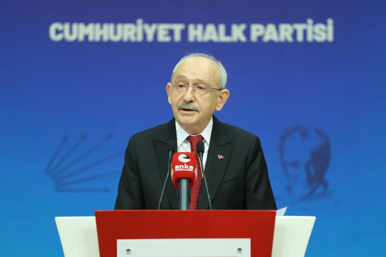 Sosyal Demokrasi Derneği, Kemal Kılıçdaroğlu'nu ihraç etti