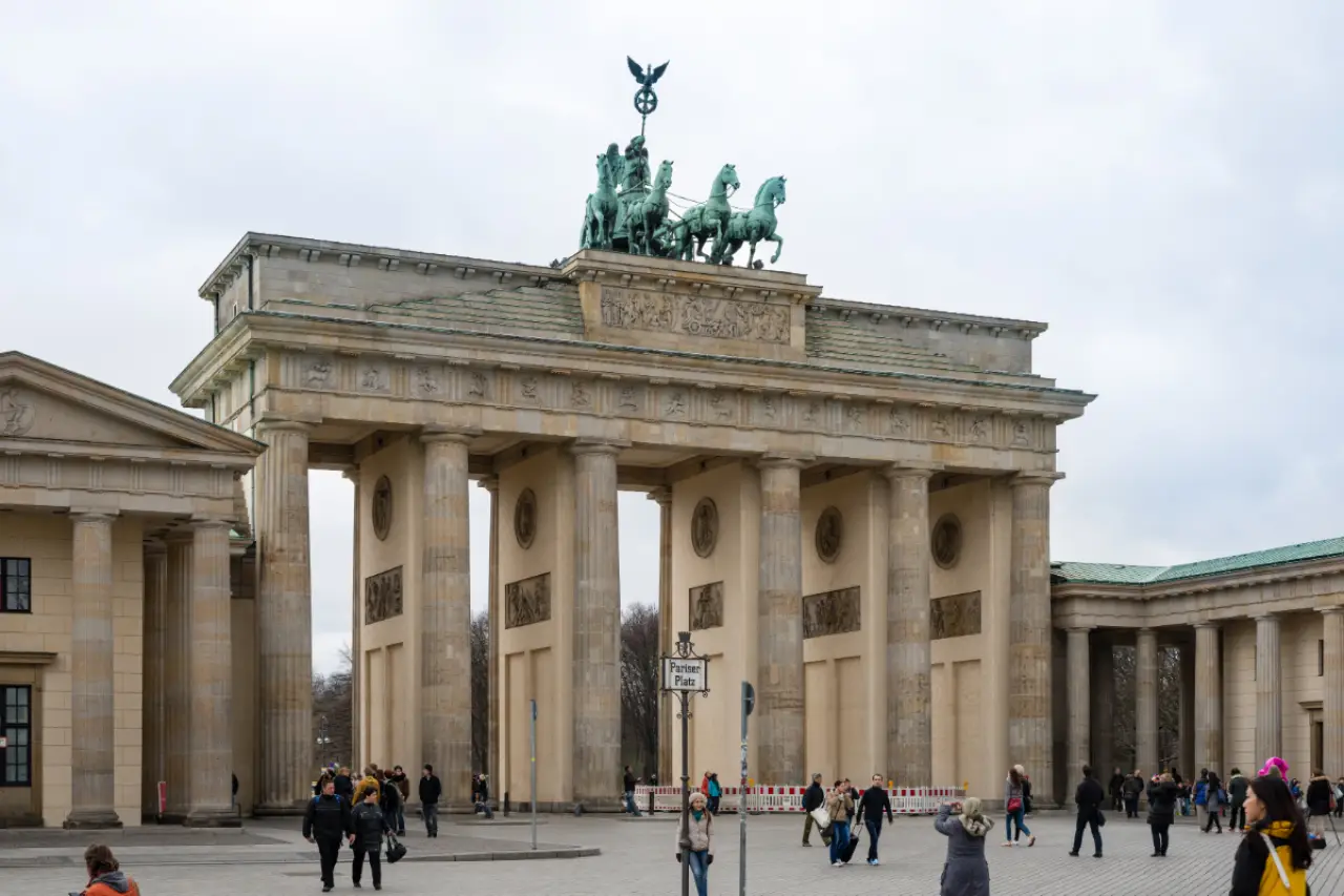 Berlin’de son ankette Sol Parti ilk sırada: Elif Eralp adaylarda önde