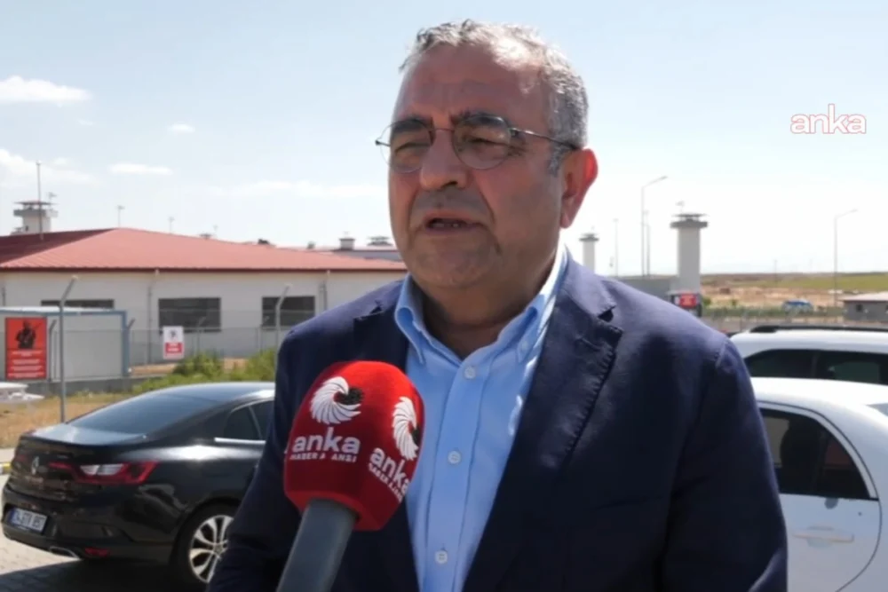 Sezgin Tanrıkulu’ndan 12 Eylül açıklaması: ‘Darbeciler gitti, siyasal düzenleri sürüyor’