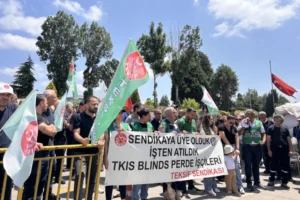 TKIS Blinds işçileri eylemde: “İşten atılan arkadaşlarımız da işe dönsün”