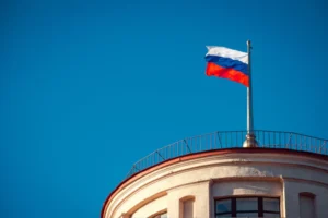 Rusya, Ukrayna'daki lojistik merkezleri ve askeri yük taşıyan gemiyi vurdu