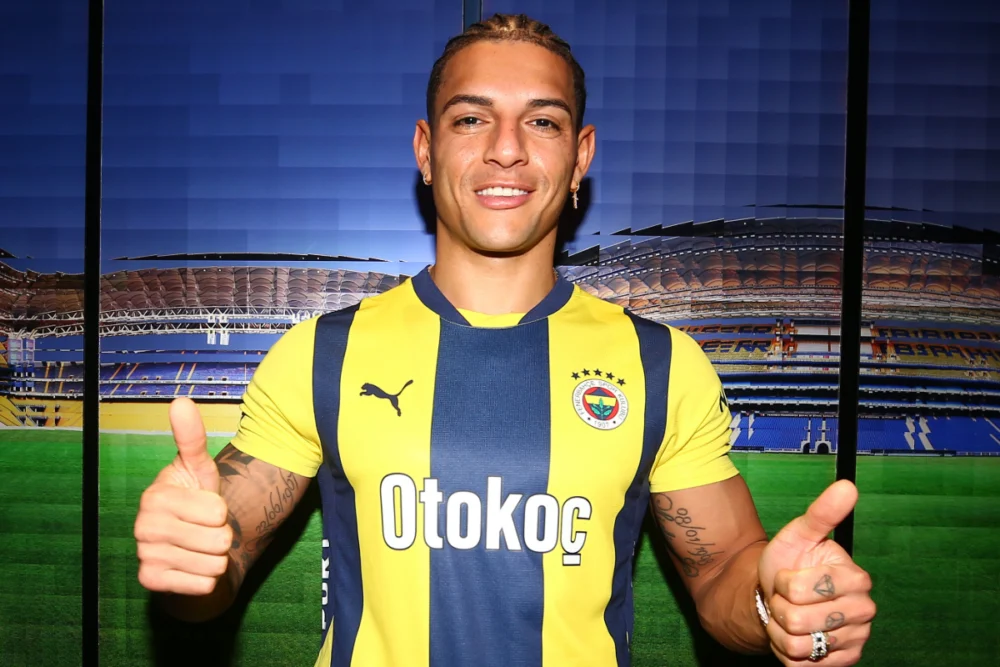 Fenerbahçe Kulübü, Diego Carlos'u Parma'ya kiraladı