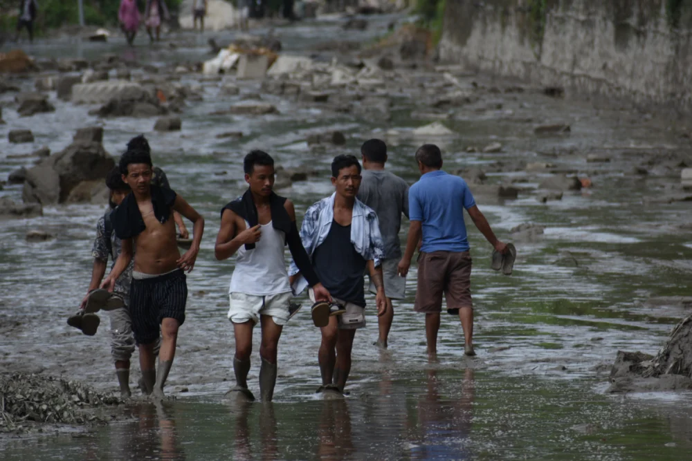 Nepal'deki sel felaketinde hayatını kaybedenlerin sayısı 939'a yükseldi; 3 bin 925 kişi kayıp