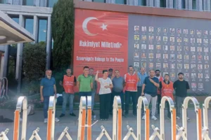 Direnişteki işçilere müdahale edildi: Ağaç AŞ işçileri 126 gündür işlerini geri istiyor