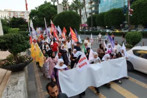 Adana'da 1 Eylül yürüyüşü: “Barış ertelenemez bir insan hakkıdır”