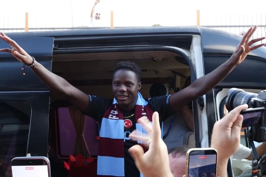 Trabzonspor'un yeni transferi Franculino Dju, şehre geldi