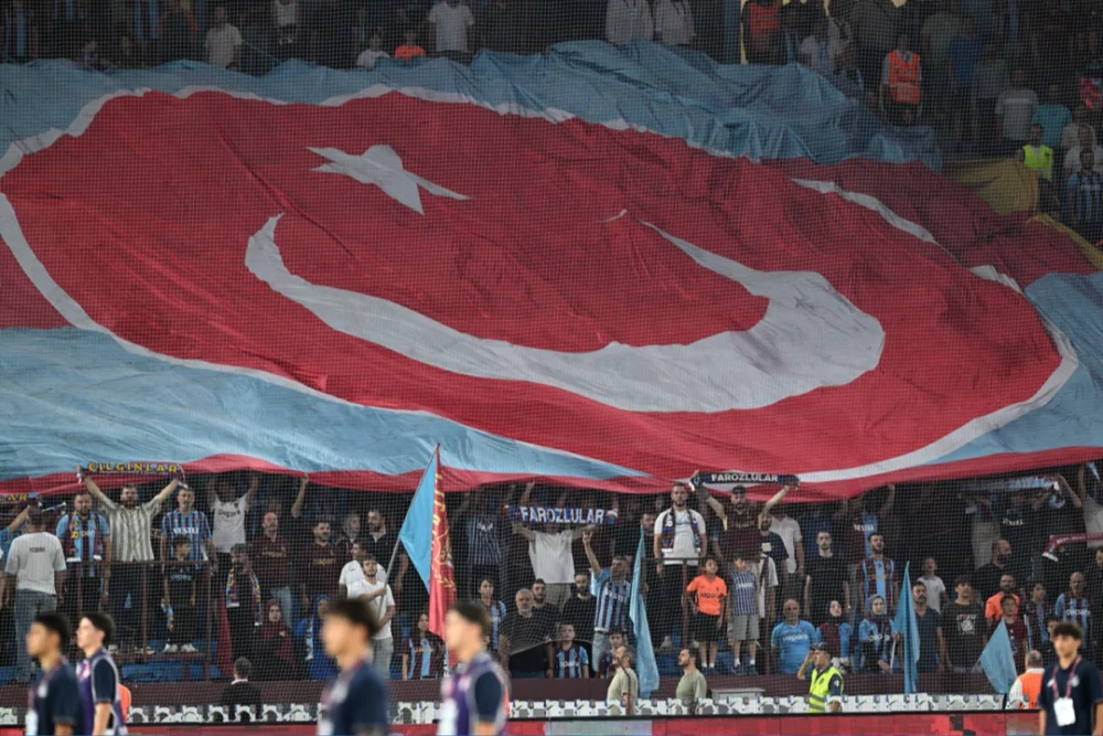 Trabzonspor tribün liderine ters kelepçe