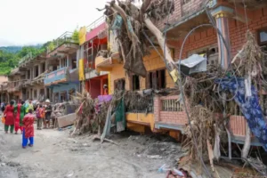 Nepal'deki selin bilançosu ağırlaşıyor: 1287 can kaybı, binlerce kayıp