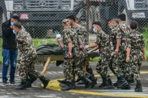Nepal'deki sel felaketi: 10 gündür mahsur kalan 2 kişi kurtarıldı