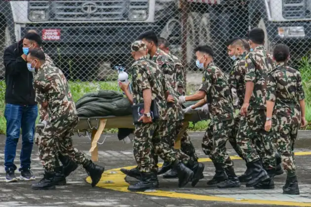 Nepal'deki sel felaketi: 10 gündür mahsur kalan 2 kişi kurtarıldı