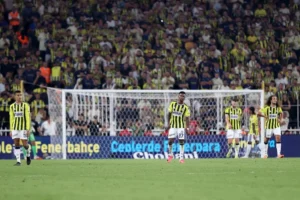 Derbi maçında Fenerbahçe taraftarı kalp krizi geçirerek hayatını kaybetti