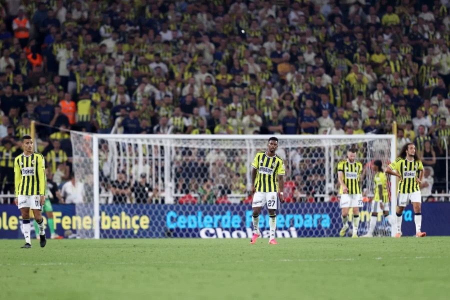 Derbi maçında Fenerbahçe taraftarı kalp krizi geçirerek hayatını kaybetti